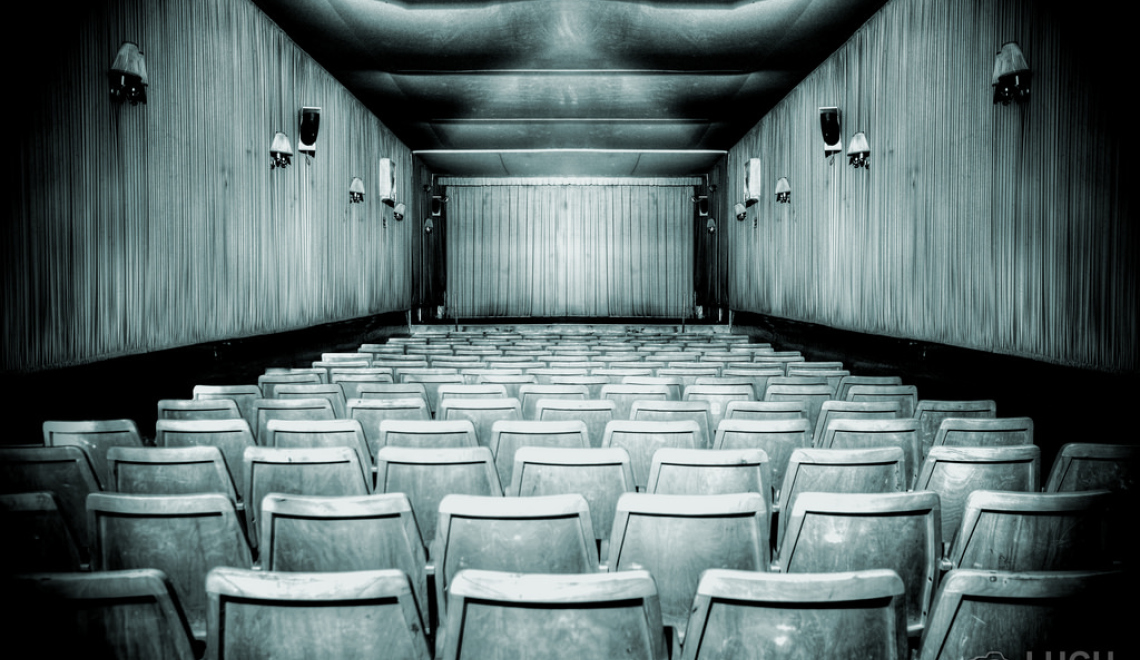 The Last Row - Photo by Juergen Uch - from Flickr - CC BY-SA 2.0 Abbildung von leerem Theatersaal