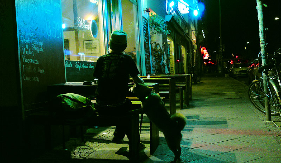 Kreuzberg bei Nacht - photo by Interscenario - All rights reserved Abbildung von Schnellrestaurant in Kreuzberg bei Nacht