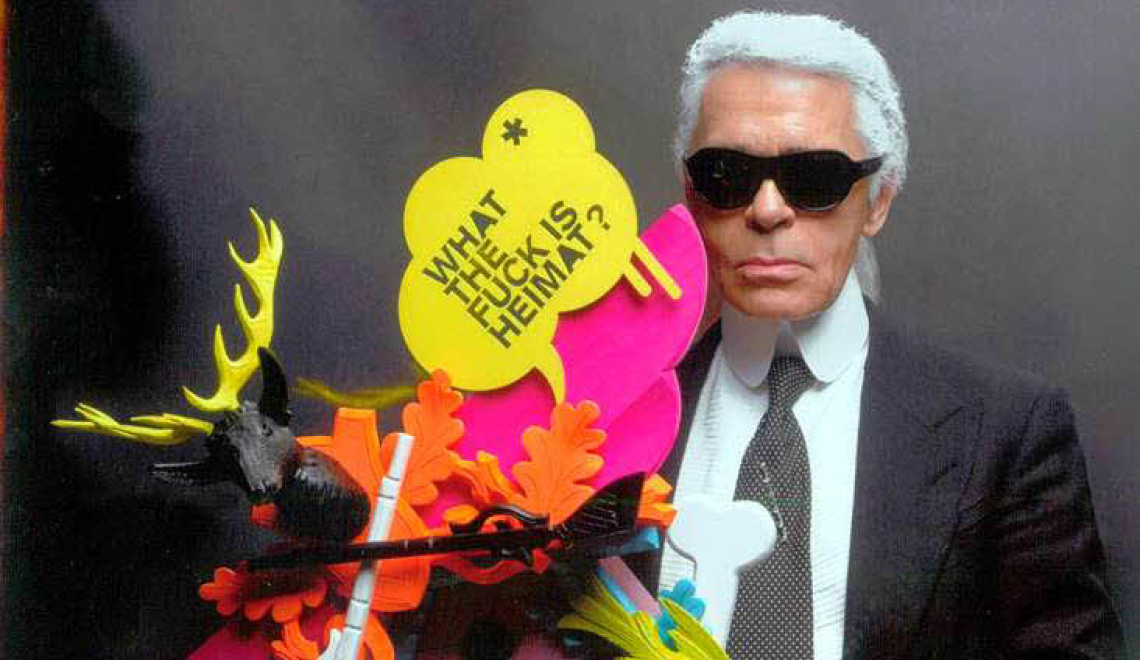 Karl Lagerfeld mit einer Uhr von Stefan Strumbel Karl Lagerfeld mit einer Uhr von Stefan Strumbel