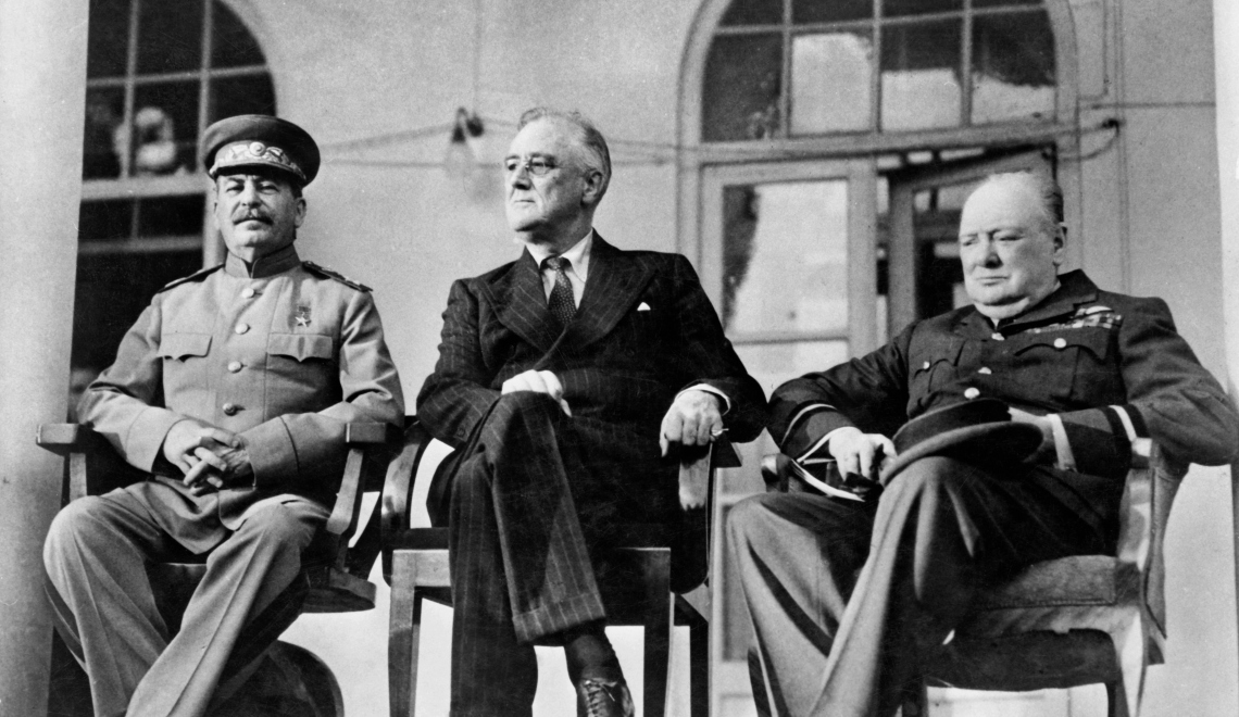 Teheran Conference 1943 with Stalin Roosevelt Churchill | Bild zum Artikel auf interscenar.io