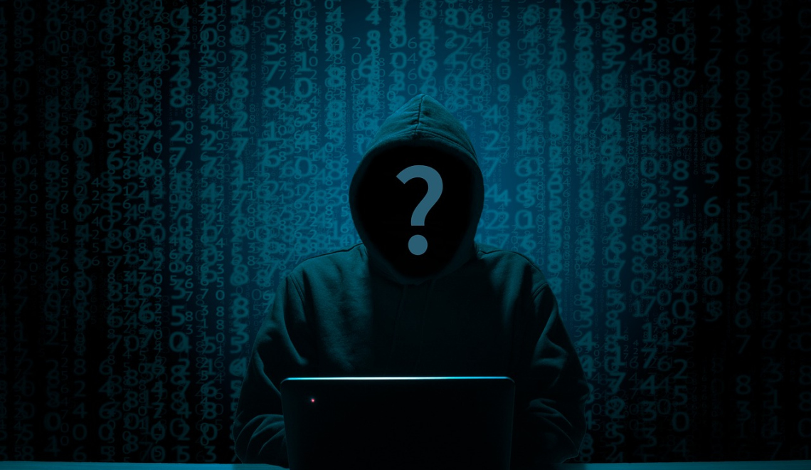 anonymous-internet-user | B_A | Pixabay Abbildung einer Silhouette vor einem Laptop