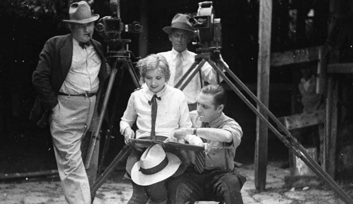 William Reed directs his wife Eva Novak - Sam Hood - State Library of New South Wales Abbildung von Romance of Runnibede William Reed Eva Novak