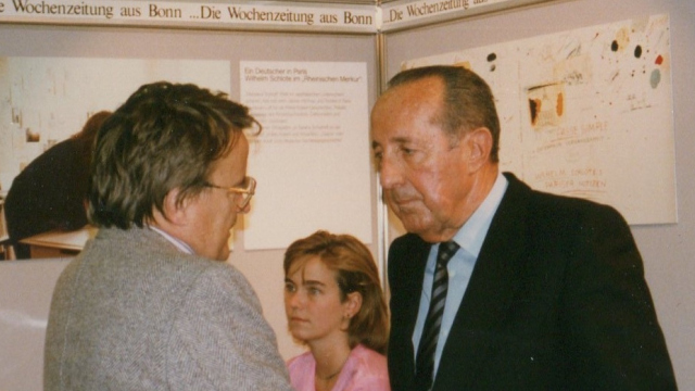 Abbildung von Peter Scholl-Latour auf der Frankfurter Buchmesse 1988