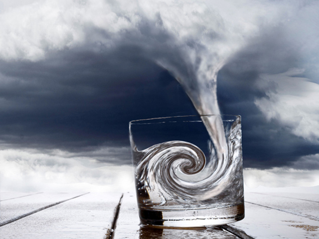 Fotomontage Strum im Wasserglas